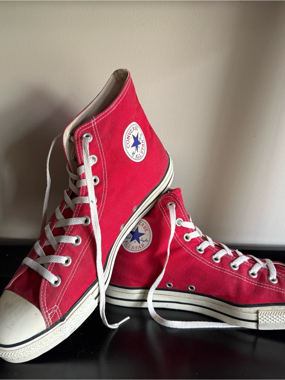 Converse Red Canvas High Top Sneakers Men’s 12 Women’s 14